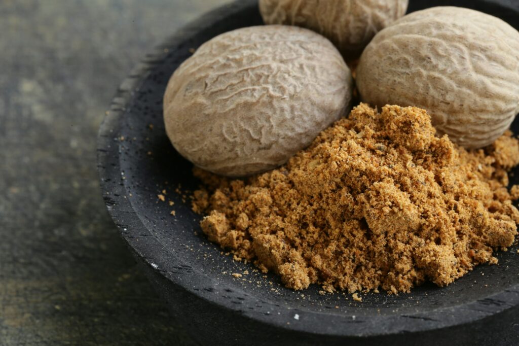 Nutmeg Whole and Grated fall spices